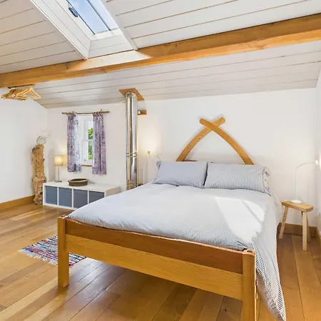 Host & - The Bothy Wigton