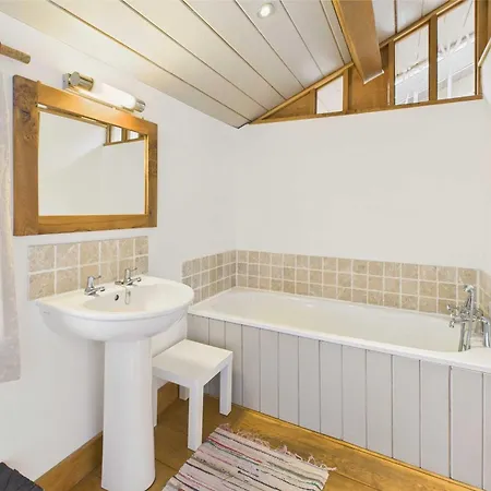 Host & - The Bothy Wigton